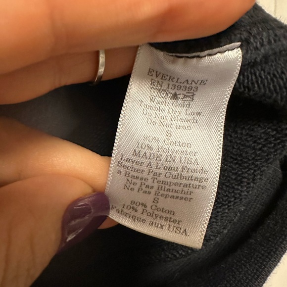 Everlane Black Top - Picture 6 of 6